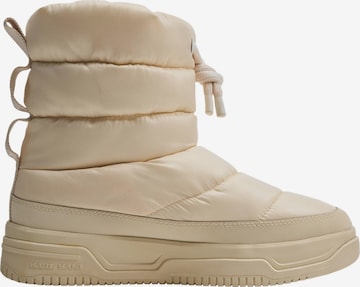 Karl Kani Snow Boots in Beige