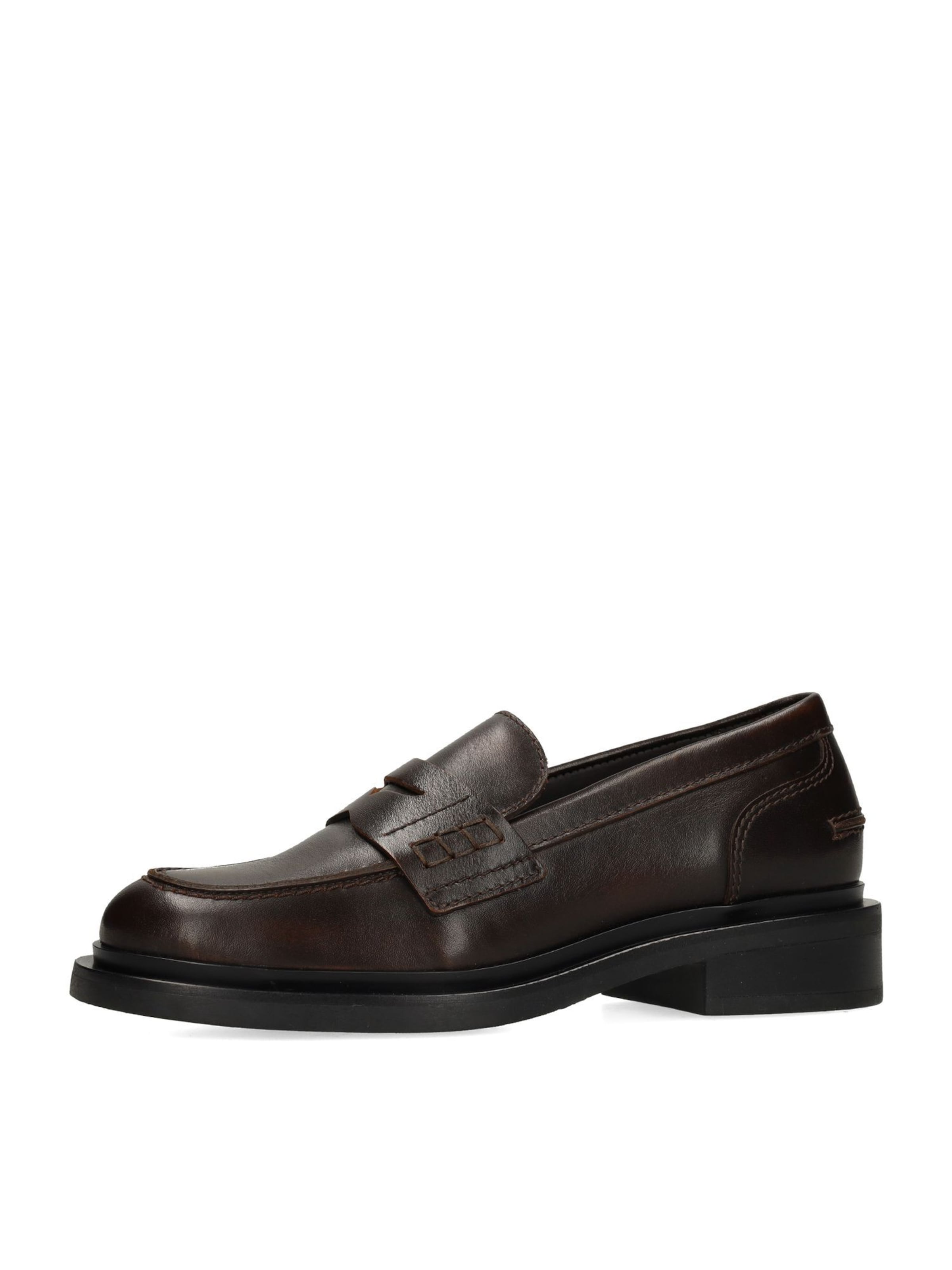MANFIELD Classic Flats in Brown: front