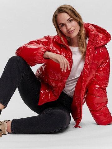 VERO MODA Jacke 'ADALYN' in Rot