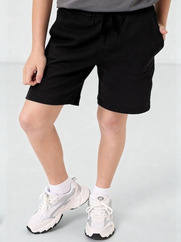 Tommy Life tavaline Püksid 'TOMMY Jugend-Shorts Aus Baumwollmischung', värv must