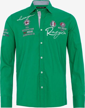 Redbridge Slim fit Overhemd in Groen: voorkant