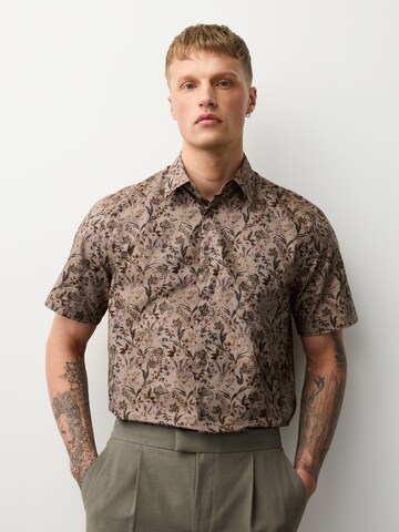 Next Regular Fit Hemd in Braun: Vorderseite