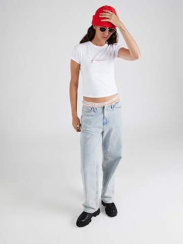 T-shirt Calvin Klein Jeans en blanc