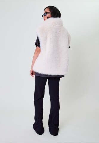 OH APRIL Vest 'Trixie' in Beige