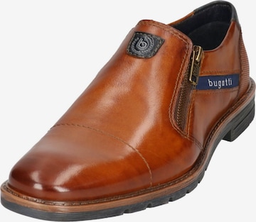 bugatti Classic Flats in Brown: front