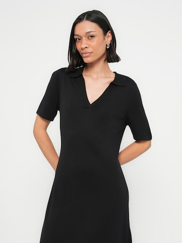 Calvin Klein Pletené šaty - Čierna