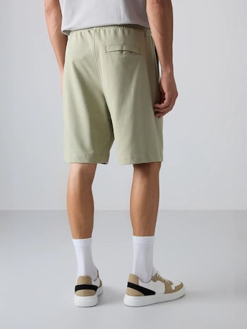 Tommy Life Regular Pants in Green
