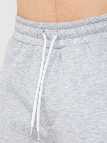 Smilodox Tapered Trousers 'Walker' in Grey