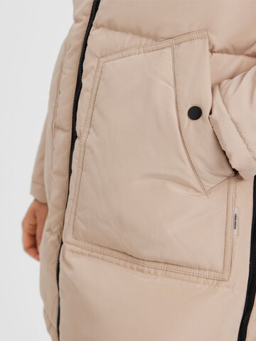 VERO MODA Winter Jacket in Beige