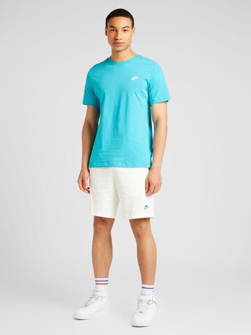 Regular Pantalon 'CLUB' Nike Sportswear en blanc