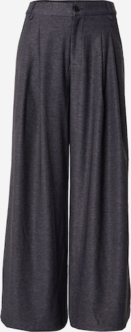 Molly BRACKEN Wide Leg Housut värissä harmaa: etupuoli