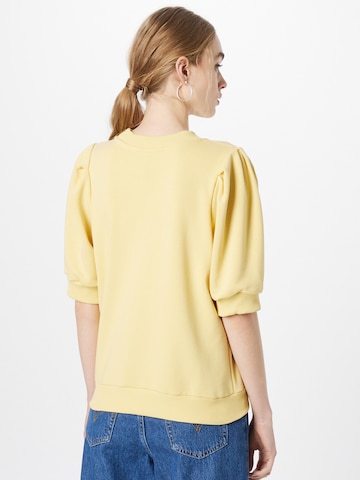 Sweat-shirt 'Mika' minus en jaune