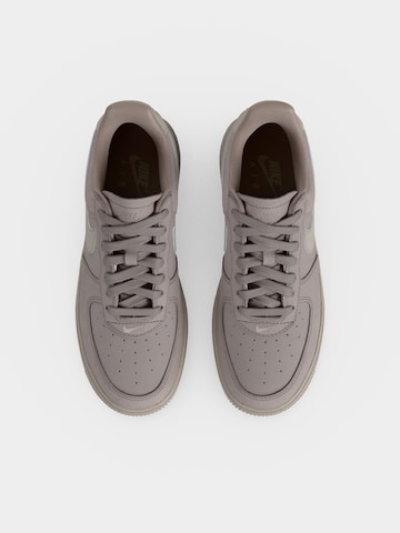 Nike Sportswear Ниски маратонки 'Air Force 1 Retro Premium' в сиво