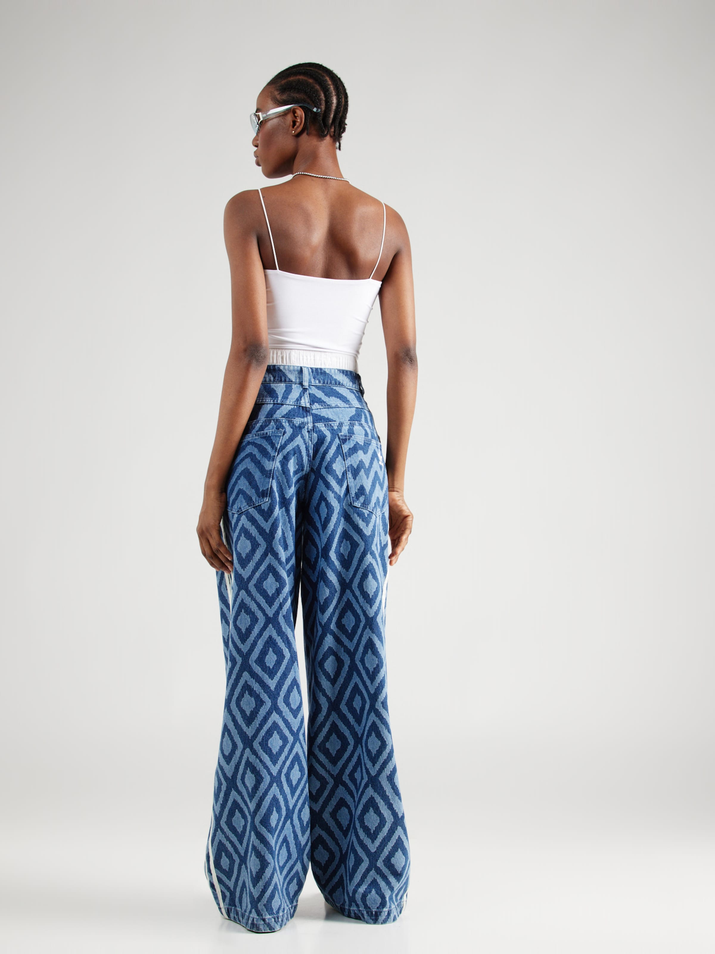 ADIDAS ORIGINALS Wide leg Jeans in Blauw Denim Lichtblauw ABOUT YOU