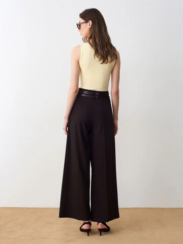 Dilvin Wide leg Pants in Brown