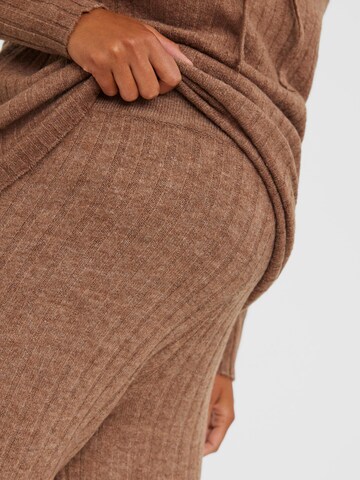 Vero Moda Maternity Zvonové kalhoty Kalhoty 'LULU' – hnědá