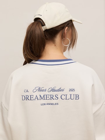 noar studios Sweater 'GOLF SWEATER' in White