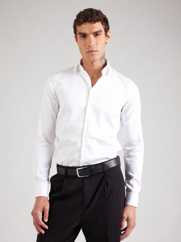 Calvin Klein Přiléhavý střih Společenská košile – bílá: přední strana