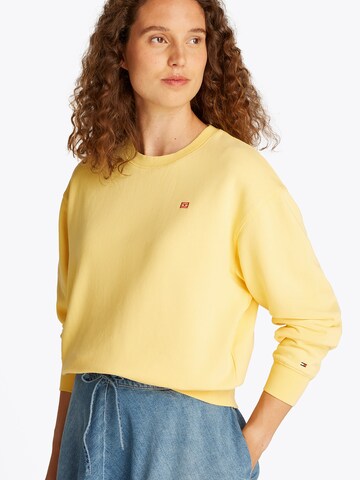 Felpa di TOMMY HILFIGER in giallo