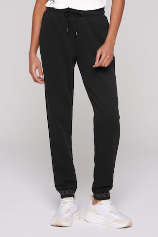 Soccx Regular Jogginghose mit Logo-Bündchen in Schwarz: Vorderseite