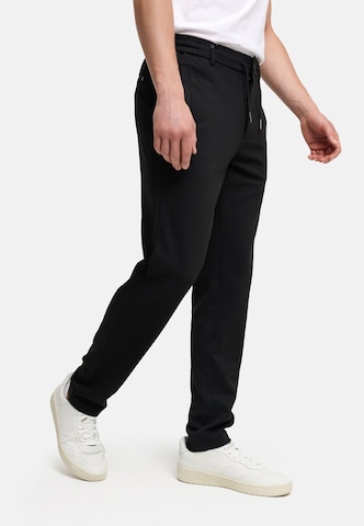 Regular Pantalon chino 'Harngate' Kronstadt en noir