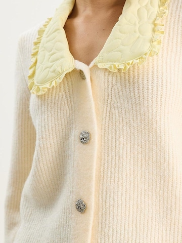 Giacchetta di Bianco Lucci in beige