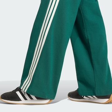 žalia ADIDAS SPORTSWEAR Plačios klešnės Sportinės kelnės