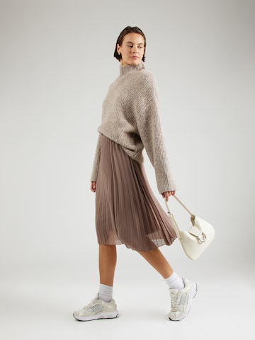 Sublevel Rock in Beige