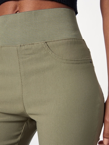 Skinny Pantaloni 'SHANTAL' de la Freequent pe verde