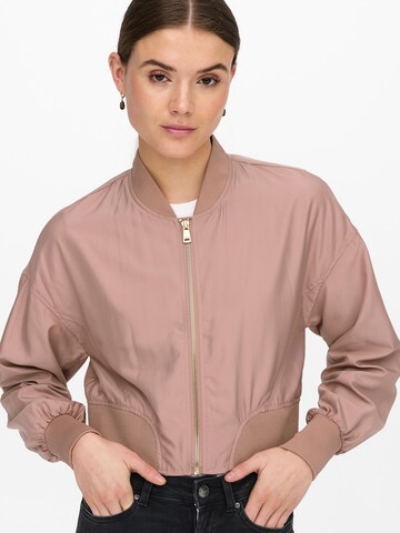 Veste mi-saison 'JACKIE' ONLY en rose