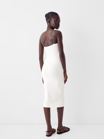 Bershka Jurk in Beige
