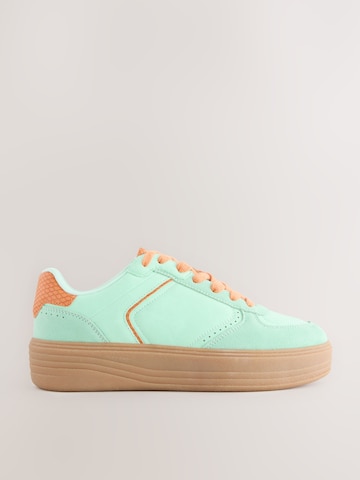 Next Sneaker in Grün