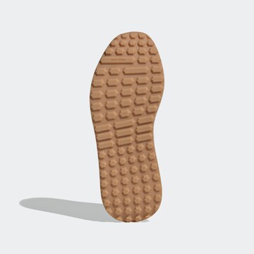 Baskets basses 'Run 84' ADIDAS SPORTSWEAR en beige