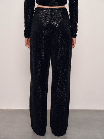 RÆRE by Lorena Rae Loosefit Broek in Zwart