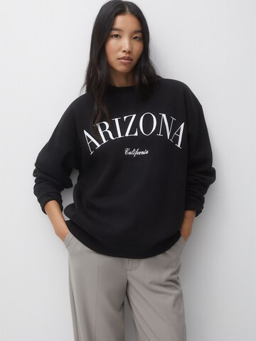 Pull&Bear Sweatshirt in Zwart: voorkant