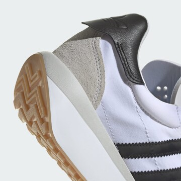 ADIDAS ORIGINALS Sneaker low 'Country' i hvid