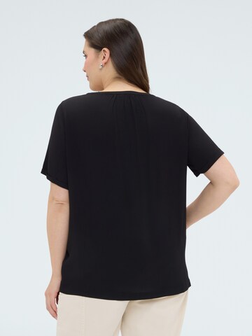 Fiorella Rubino - Camiseta en negro