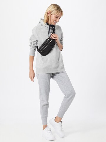 Sweat de sport UNDER ARMOUR en gris