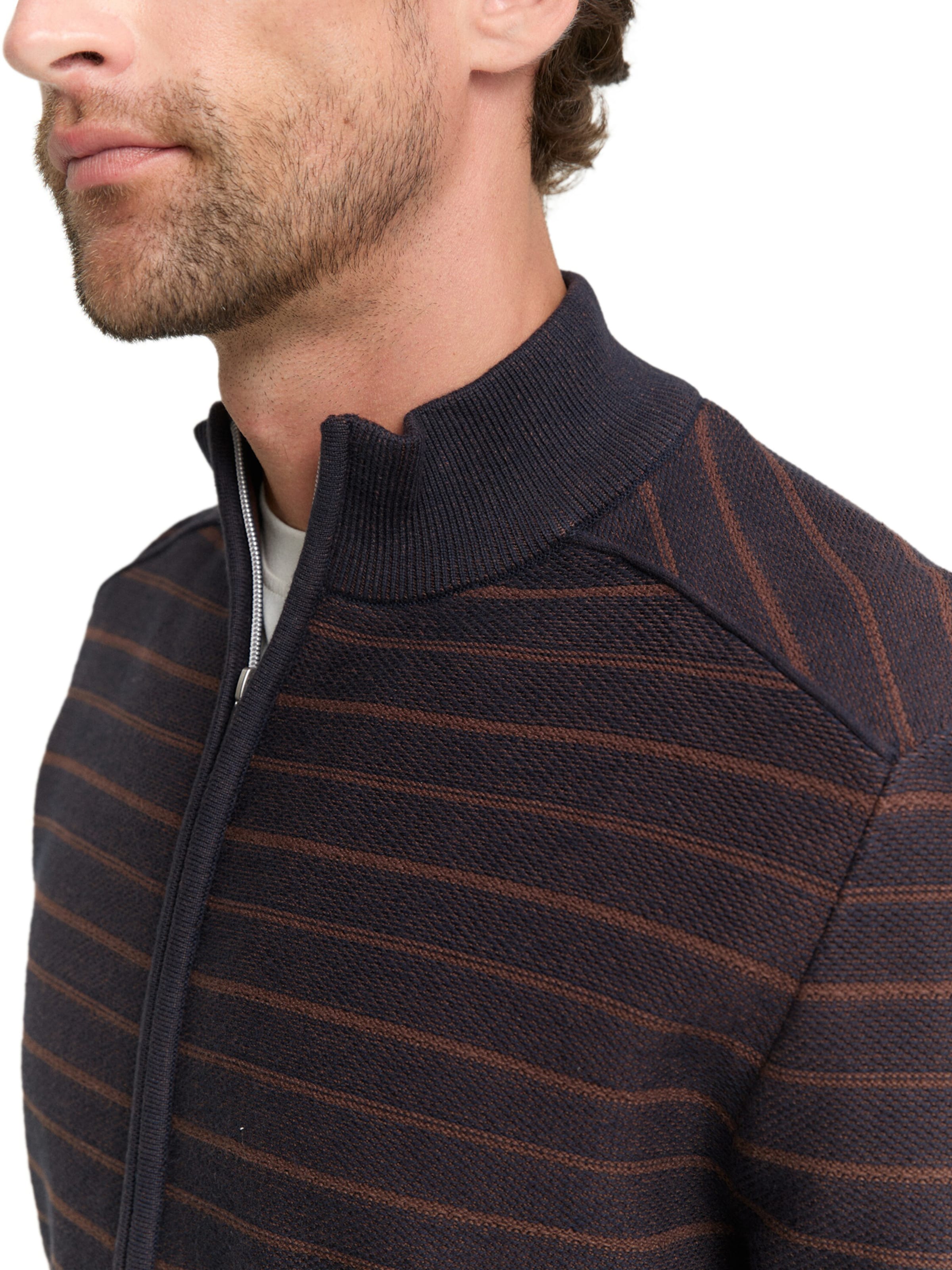 TOM TAILOR Плетена жилетка в синьо