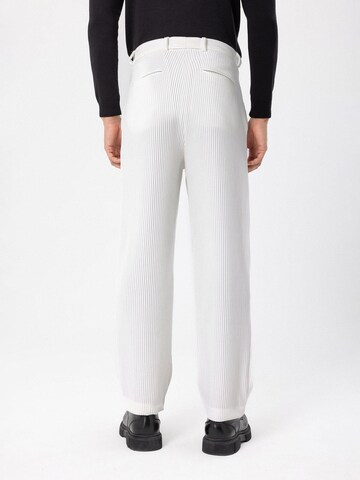 Antioch Regular Trousers in White