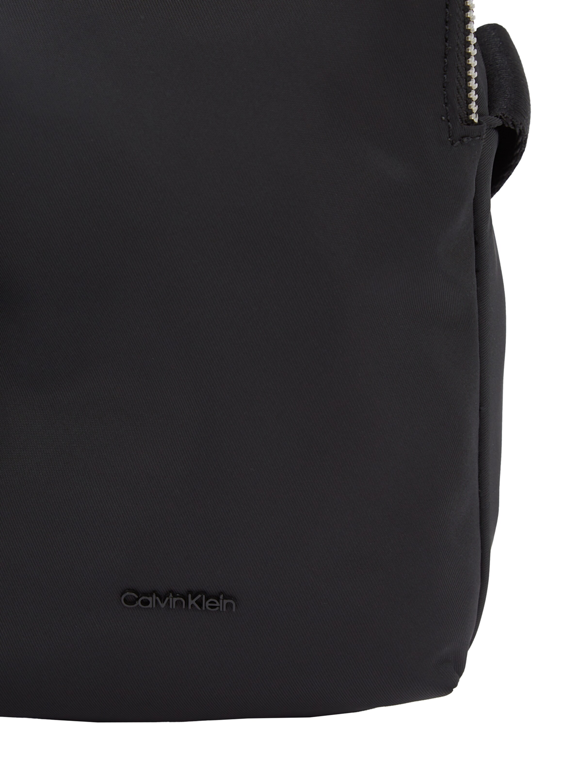 Calvin Klein Crossbody Bag in Black