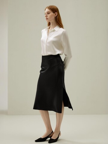 Lilysilk - Blusa en blanco