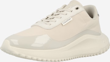 Calvin Klein Sneakers laag in Beige: voorkant