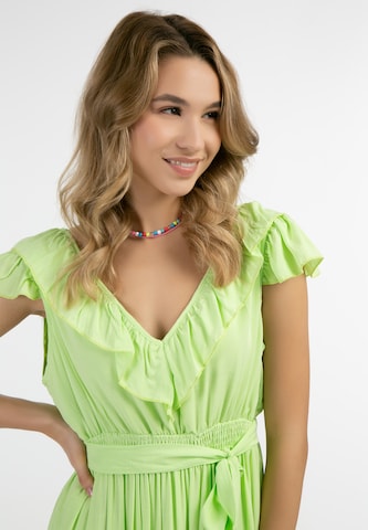 Rochie de vară de la IZIA pe verde