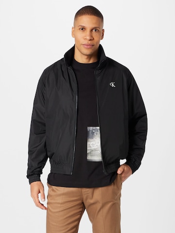 Calvin Klein Jeans - Chaqueta de entretiempo en negro: frente