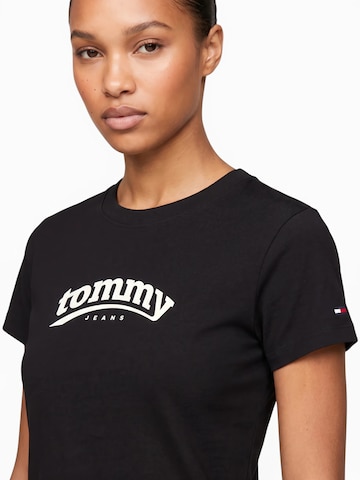 Tommy Jeans Koszulka 'ESS' w kolorze czarny