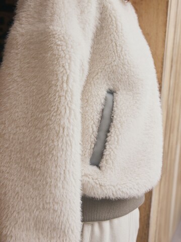 Giacca di pile di self. in bianco