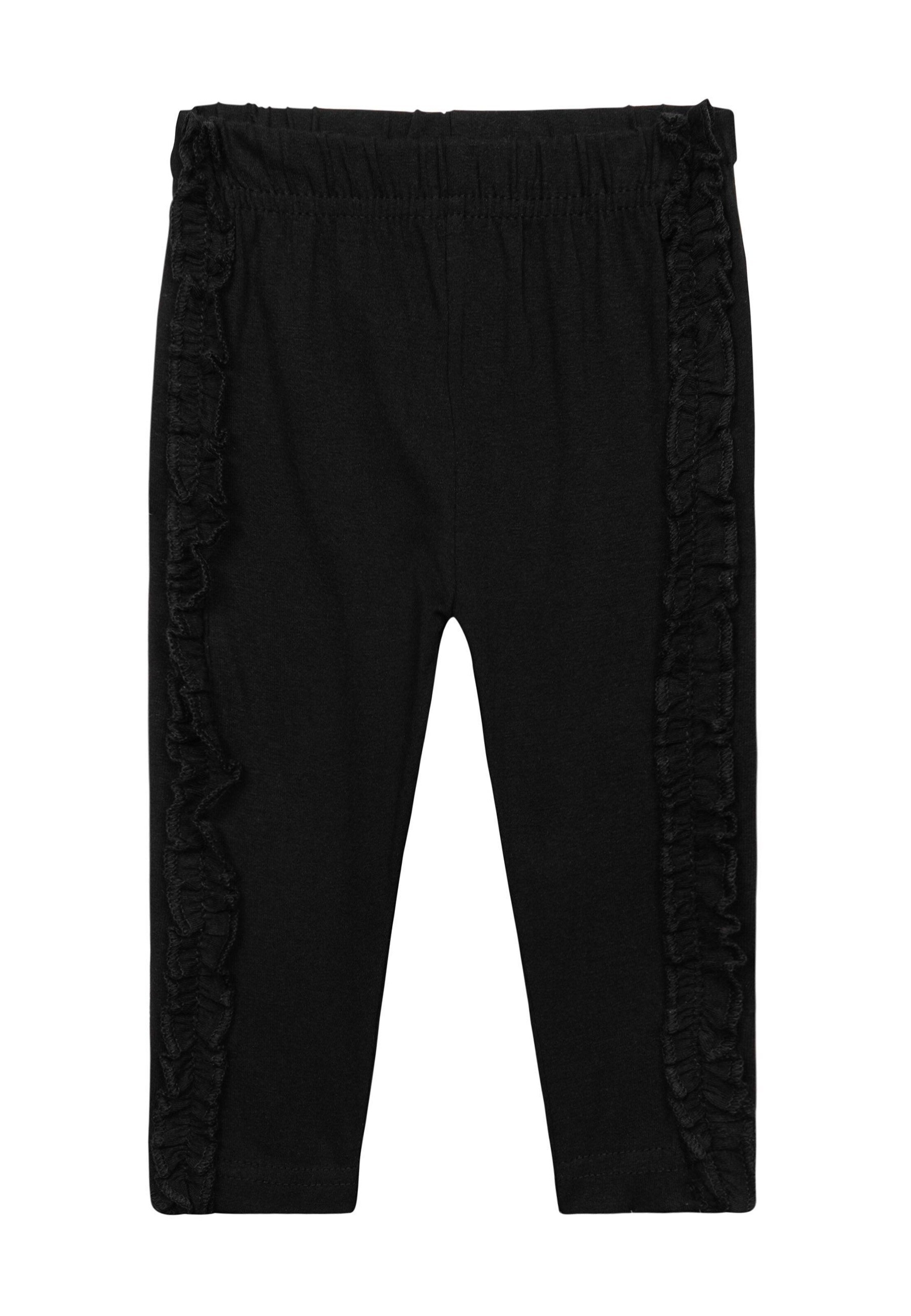 Set de la MINOTI pe negru