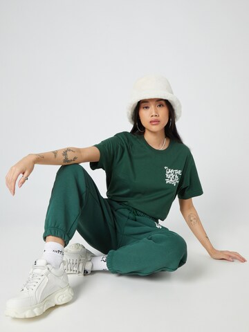 ABOUT YOU x Dardan Loosefit Broek 'Marlo' in Groen