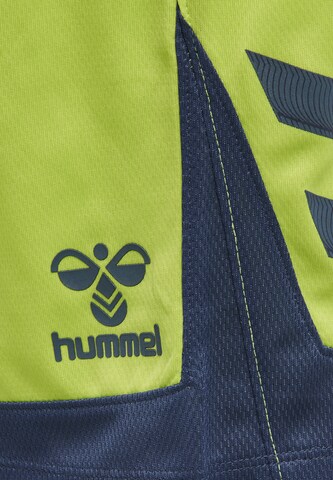 Hummel Regular Sportshorts 'Lead' in Grün